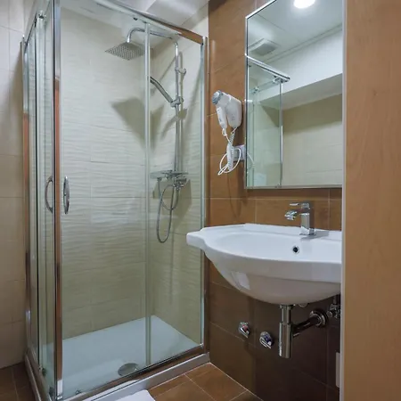 Отель Velino 4*